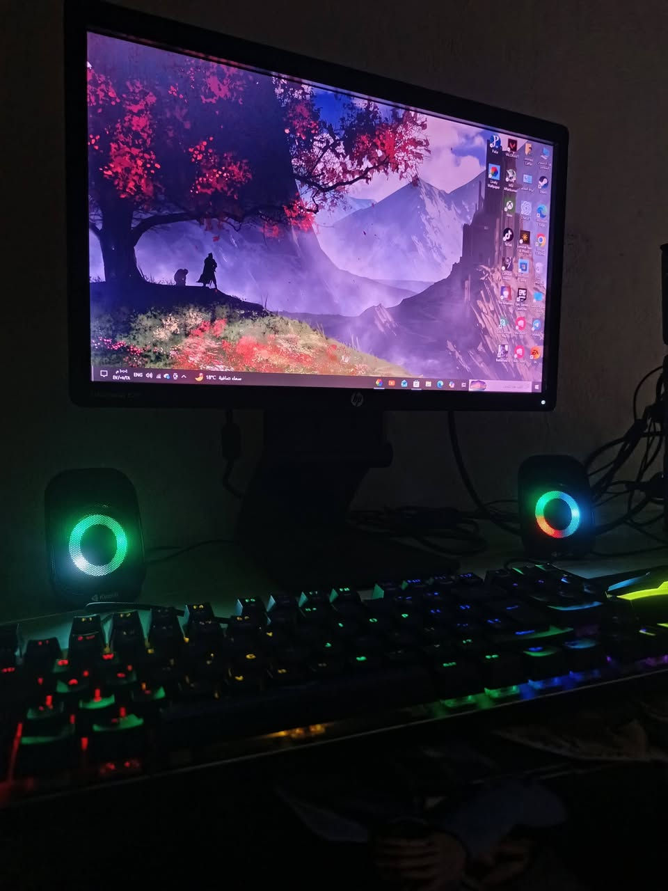 Pc للبيع مستعمل
المعالج (CPU):
‏
‏Intel Core i5 الجيل الرابع 
‏
‏
‏الرام (RAM):
‏
‏8GB DDR3
‏
‏
‏التخزين (Storage):
‏
‏SSD بحجم 111GB
‏
‏HDD بحجم 1TB
‏
‏
‏كارت الشاشة (GPU):
‏
‏Nvidia GT 1030 (غالباً DDR5، لكن قد يكون DDR4 على حسب النوع)
‏
‏
‏الملحقات المرفقة (Included Accessories):
‏
‏شاشة
‏
‏ماوس RGB
‏
‏ماوس باد
‏
‏سماعات
‏
‏كيبورد RGB
‏
‏فلاش إنترنت
‏
‏السعر 300 الف 
***********
