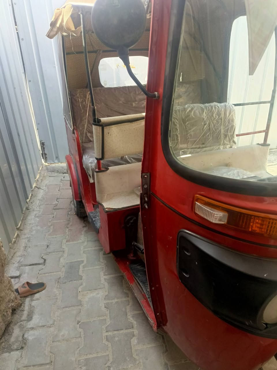 سلام عليكم تكتك لبيع 18شهر 8 رقم وسنويه ومكان لحسنيه مال رشديه وهاذ رقمي ***********
