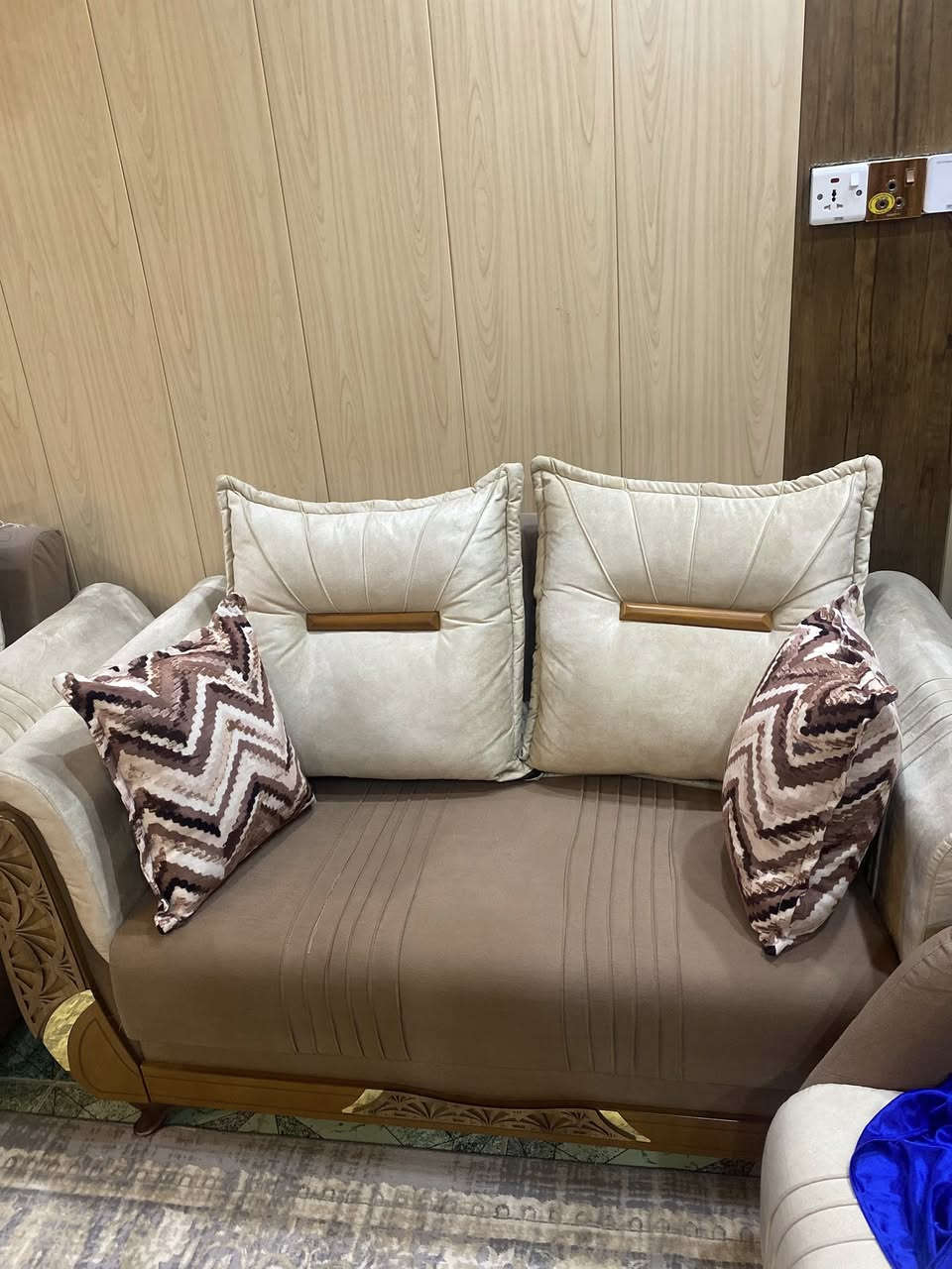 تخم ١٠قطع نظيف كلش 
للاستفسار على السعر الاتصال على الرقم

0772 604 8964
