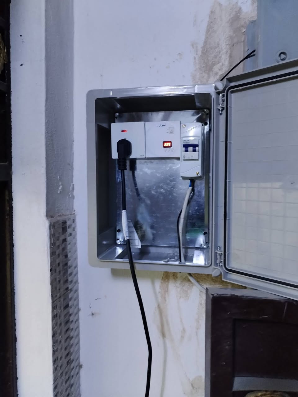 بورد شحن سيارة بي واي دي BYD حماية متكاملة من إرتفاع وانخفاض الفولتية مع ايرث وسويج 16 امبير و بورد حجم 30*40 مسلح اسلاك 4 ملم نحاس 
بعرض الأقوى بالعراق بسعر 35 الف والتوصيل 5 لكل محافظات العراق  
للحجز العنوان ورقم تلفون  ***********
