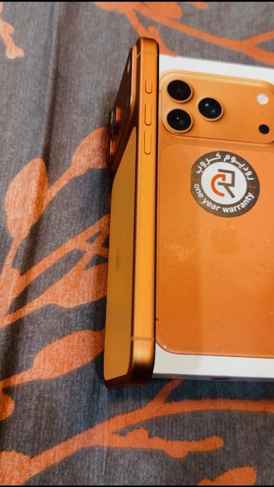 السلام عليكم
17 برو ماكس 256 ايسيم الكتروني 

مشحون 5 مرات يعني بعده جديد 

سعره 1950 الف مكاني بغداد 
***********
