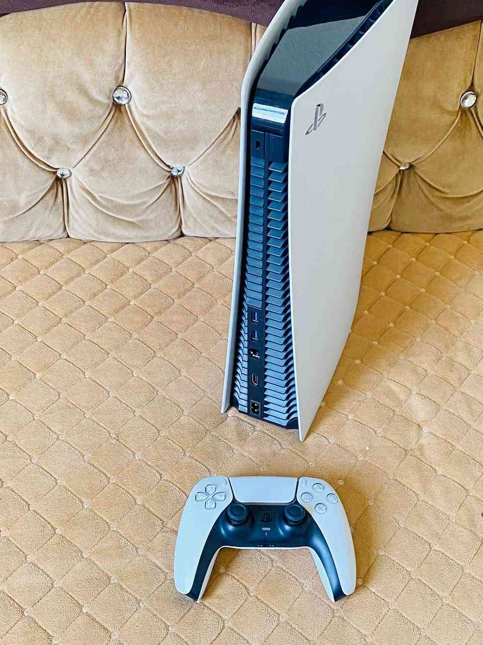 ps5
نظام 11.60  تهكير قرص ثواني يفتح

هارد 825 گيگا والمساحة الفعلية لألعاب 667 گيگا

ملحقاته كامله جويستك وكيبل بور وكيبل HD 
ألعاب: 

RESIDENT EVIL
    Requiem

Ghost OF Y0TEl

Fc26

pes2021

WUKONG

Star Wars 

جهاز مامفتوح شرط وشغال كامل
بيع او مراوس
***********
