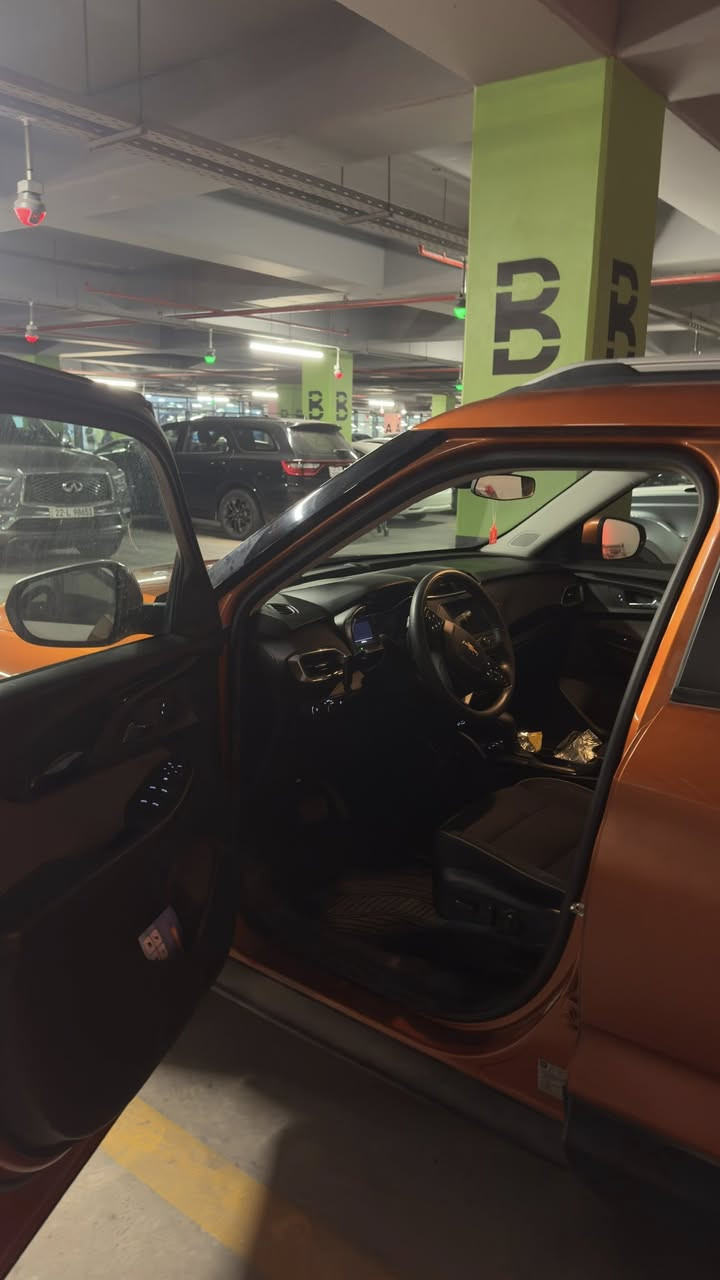 تريل بلايزر LT 2022 رقم اربيل
محركها 3 سلندر 1300 تيربو ماشيه 84.000 km
ضررها خلفي فقط الصندوق مبدلي نفس اللون
وبلعراق نضربت بلباب الخلفي من جهه السايق
بدون دواخل والايرباكات كلها سليمه وصورها بامريكا موجوده 
المواصفات ..
بصمة تشغيل - تدفئه كشنات-تشغيل عن بعد - رادار مانع تصادم امامي جانبي خلفي - نقاط عمياء - تحديد مسار- شاشه دجتل - لد نهاري ليلي-اوتو ستوب
السعر 130 ورقه
مكانها اربيل

0750 889 4577
