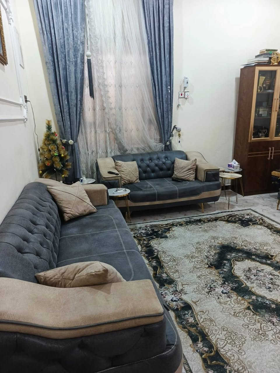 قنفات استقبال للبيع استعمال قليل
سعر ٧٥٠ وبيهم مجال:
***********
