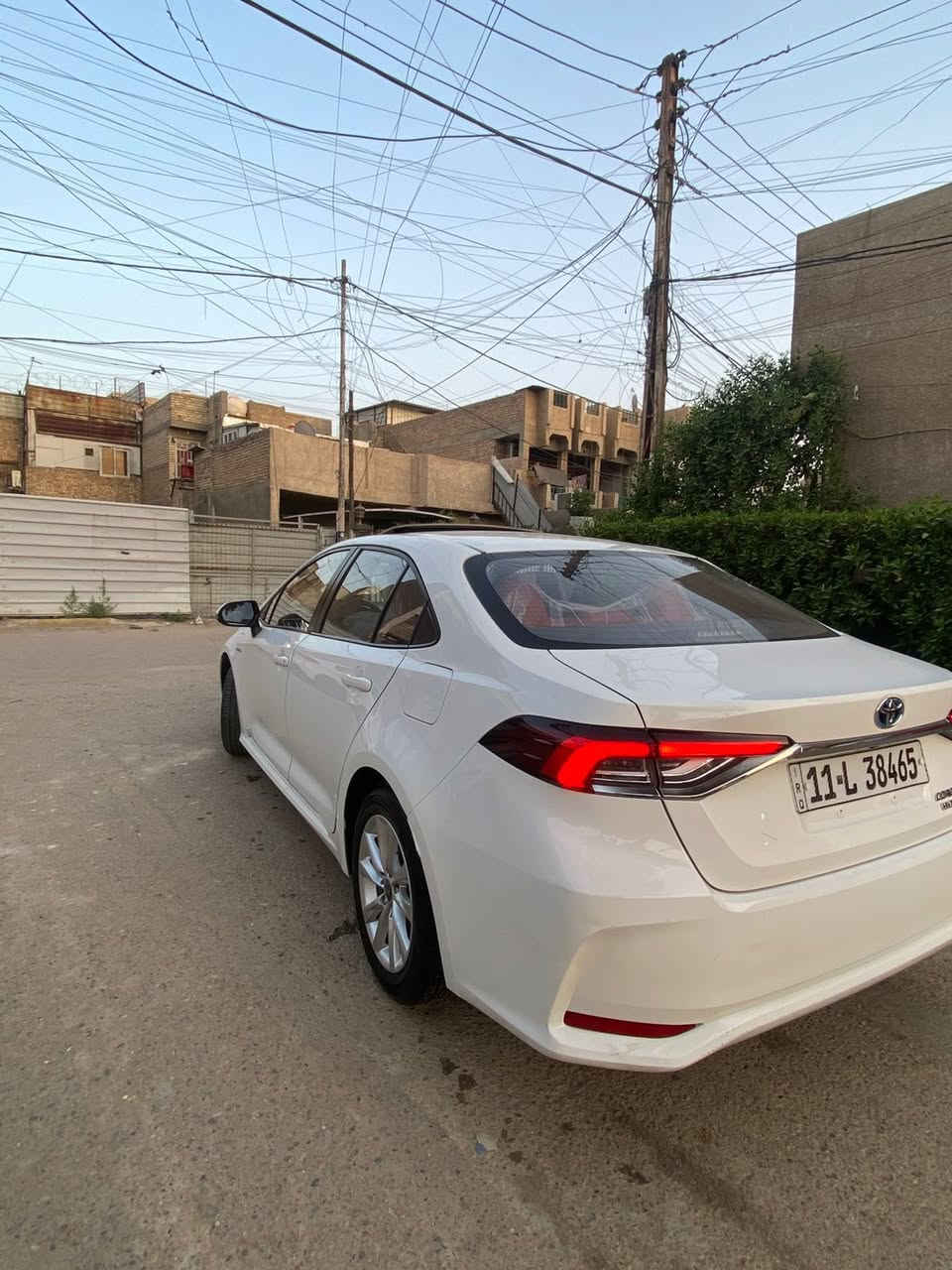 السلام عليكم
تويوتا كورلا هايبرد موديل 2024 

بيه  مكان بارد  
ماشية 31 كم. 

مواصفات 1/1 فول  شكل الخليجي . 

رقم بغداد بأسمي. 

سيارة نظافة  . 

السعر /  22.250.000 مليون . وبيها مجال بسيط.. 

مكان / بغداد . 

للاتصال *********** بغداد حي الاطباء الكرخ .
