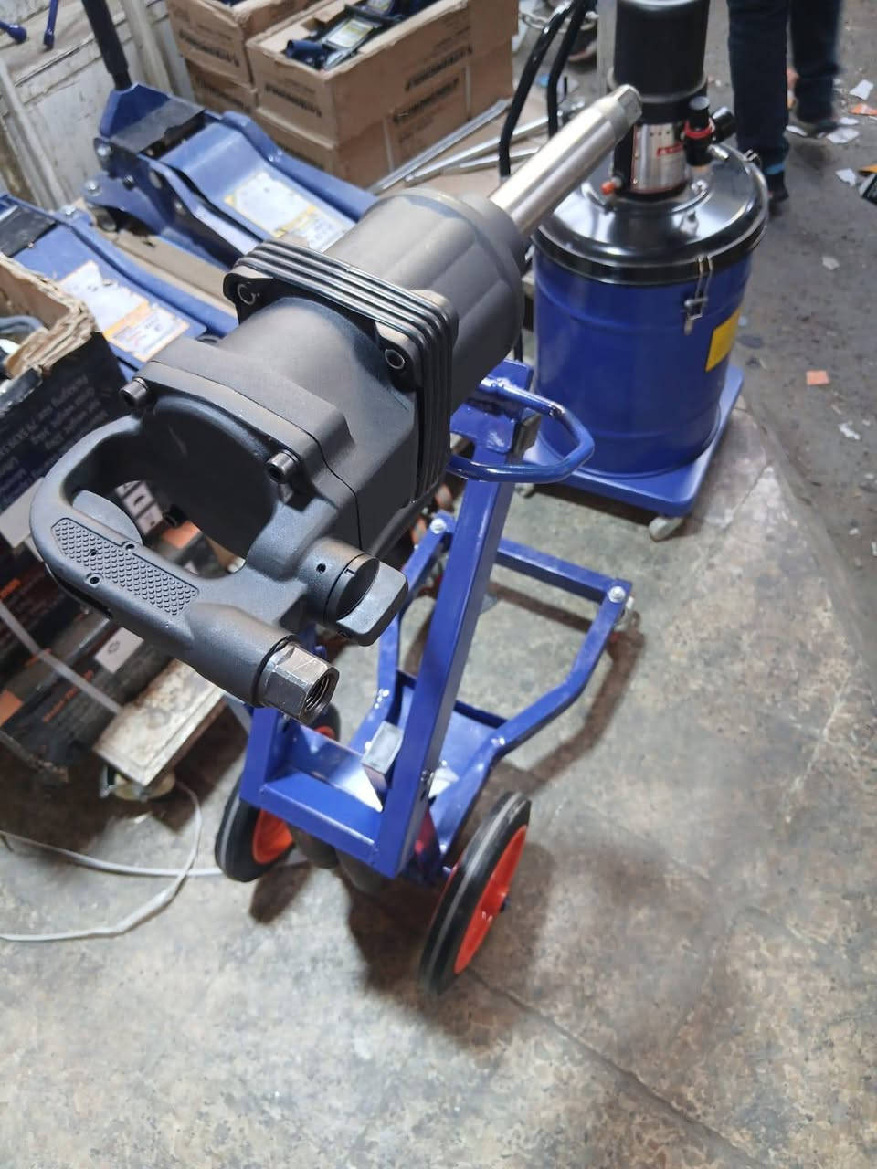 جميع ادوات البنجر عامه واطارات الدراجات والتكاتك
يوجد جمله ومفرد 
يوجد توصيل لجميع محافظات العراق 
للاستفسار ع ارقام الهاتف
 *********** واتساب رسول
*********** واتساب حيدر
