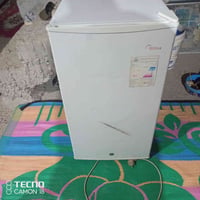 ثلاجه صغيره • نضيفه • سبع البور