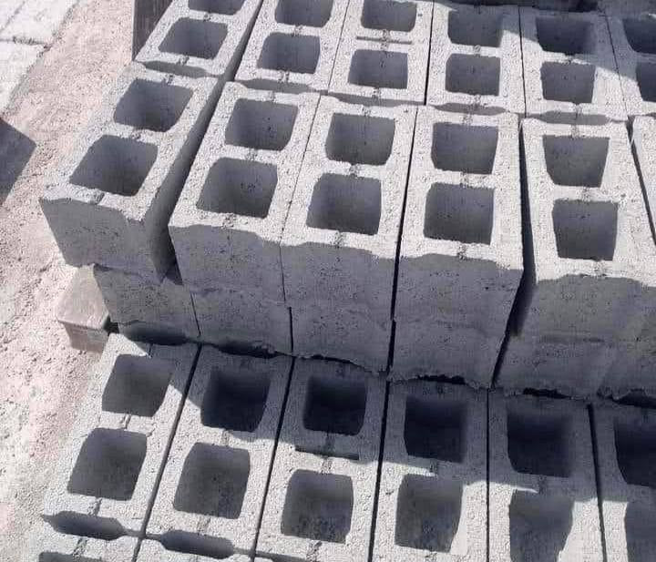 تجهيز كافة موادء البناء الرميثه والهلال والنجمي رقم للاتصال ***********
رمل مغسول هينو ٤ طن واصل .. 75 
رمل عادي هينو ٤ طن واصل ب 60
سبيس هينو ٤ طن واصل 60
البحص واصل هينو ٤ طن  ب 75
الحصو هينو ٤ طن واصل 110
رمل مغربل ٤ طن واصل ب 80 
■البلوك  ال 100واصل 70
