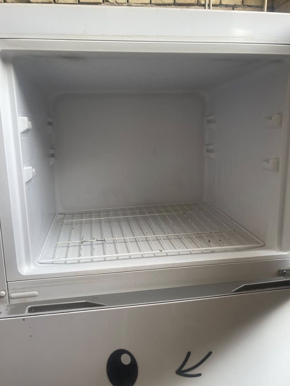 ثلاجة فيستل للبيع حجم 18 قدم كلش نظيفة وشغالة 100 بالمية الماطور مالتهة مبدل الى ماطور ايطالي بالة التجميد فول المكان بغداد الاعظمية 
السعر 150 الف وبيهة مجال 
الرقم متوفر واتساب فقط 
‭0786 497 7449‬
