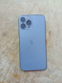 شباب عندي هاذ 13برو ماكس مبدل شاشة وبطارية الصليات مو عاديات ذاكرة256 ...