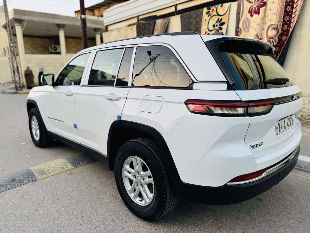 سلام عليكم جيب مديل 2023رقم بصره حره سياره خمسه 5 راكب داخله تبديل القطع الخارجيه فقط القطع الخارجيه وراجعات كلهن سستم كامل يعني اكفلك ضربه وصبغ وكص ومكينه وكير ماشيه 39miحجم المحرك 3600سته سياره جديده من بدي من حداده سعر السياره [270]العنوان البصره ***********
