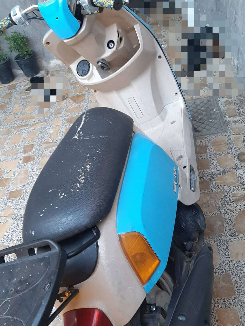 سلام عليكم ماكس بوليسي مكفول من كلشي
1_بوشه 49بلادي 
2-لايت زنون عالي وناصي 
3-تخم تايرات جد 
4-كهربايات كله شغاله 
5-الدراجه نكره 
6-محرك مامفتوح بلادي سعره ٥٠٠وبيه مجال الشراي المكان بغداد الرصافه الثانيه الرقم بيه وتساب ***********
