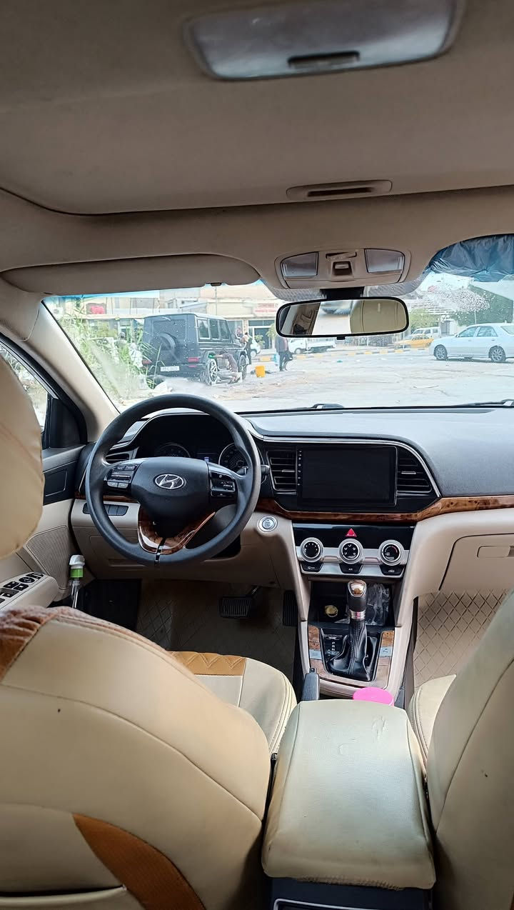 السلام عليكم
النترا 2020 خليجي الگاصد
 محرك 2000 دوش
مكفولة مامفتوح بيها ولابرغي عدا رصعات بصيطه 
فتحه سقف
صندق ذكي
ترحيب
بصمه تشغيل وابواب
كشنات اصل جلد ومغلف جلد
عداد 149 قابل للزيادة
رقم بابل بسمي
السارة موجودة بالنجف


**إذا كنت صاحب هذا الإعلان وتريد حذفه لأي سبب، رجاءا أرسل رسالة إلى الدعم الفني**