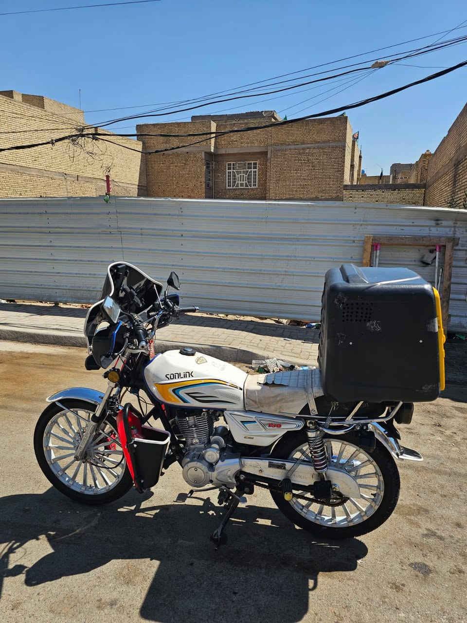 السلام عليكم 
دراجه سونك موديل 24
دراجه مكفوله سعر 700وبيهة مجال قليل 
اوراق كامله مال شركه 3ورقات 
مكان بغداد الشماعيه متواجد خاص


**إذا كنت صاحب هذا الإعلان وتريد حذفه لأي سبب، رجاءا أرسل رسالة إلى الدعم الفني**