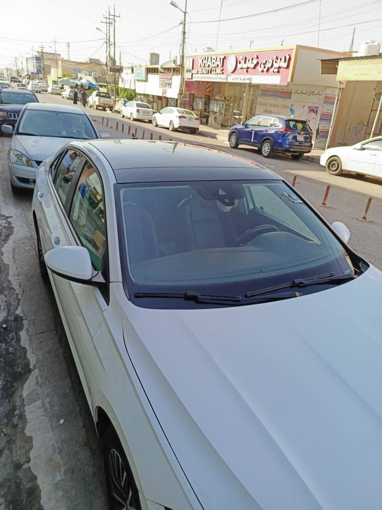 سلام عليكم فولكس واكن جيتا 
موديل 2021 
مواصفات فول فول قباط 
محرك 14 توربو 
ضرر بوند + نص جاملغ امامي
 بدون دواخل بشرط
سياره جاهزه من كل نواحي مال بيت مو مال معارض مابي دينار مصرف 
اعارض اذا اكو شيء مناسب
سعر 155 وبي مجال لل طيبين
عنوان اربيل خبات  
الشراي يتصل *********** أربيل, العراق
