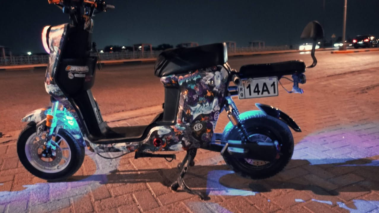سلام عليكم شباب الحلوه للبيع R9
5 بطاريات 32 امبير ونلي وتصير 6 باتري هم حطيت وجربت هم
دراجه جديده واحلا من صور وحيل حيل مامتعوبه اروح بيه لدوام وارجع فقط موديل 2025 
سرعه حقيقيه 60 وي شدد البطارية السادسه
الدراجه مصروف عليه خير من الله وجديده احلا من صور بهواي وتجي وتشوف بعينك
السعر 575 وبيه مجال للشراي عنواني بصره رقم 
*********** واتس
