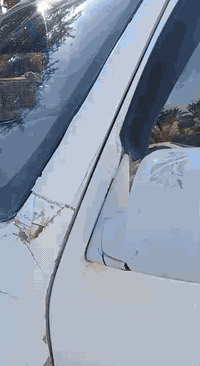 السلام عليكم سيارة موصلية جنبي للبيع  مكانها بالنجف بالكوفة سعرها 35 وبيها مجال حك الجية مابيها وصل خط وبحث السيارة خير من الله الي عنده استفسار ***********
