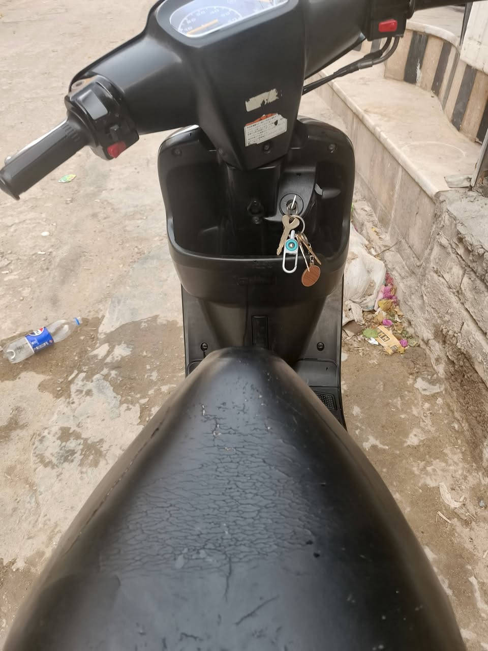 السلام عليكم دراجه بطه مال حاويه كفاله عامه دراجه احلى من الصور دراجه بالكرتون جيب مص لح وافحص موديل 2003 السعر 750
***********
