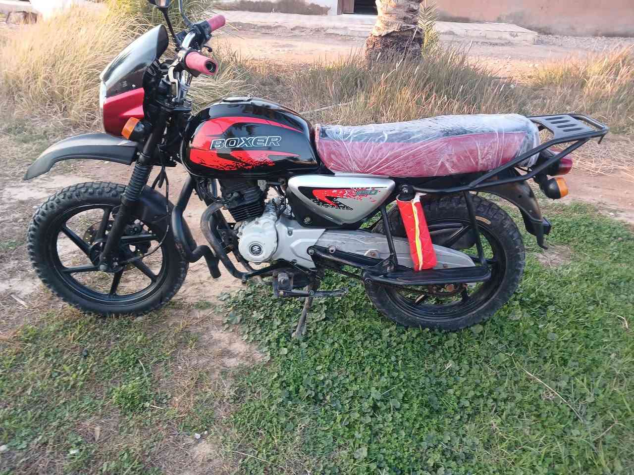 بوكسر مديل ٢٢ اوراق اصوليه 
محرك شركه 
مكاني ديالى مندلي جسر النفط 
السعر مليون و250
***********
