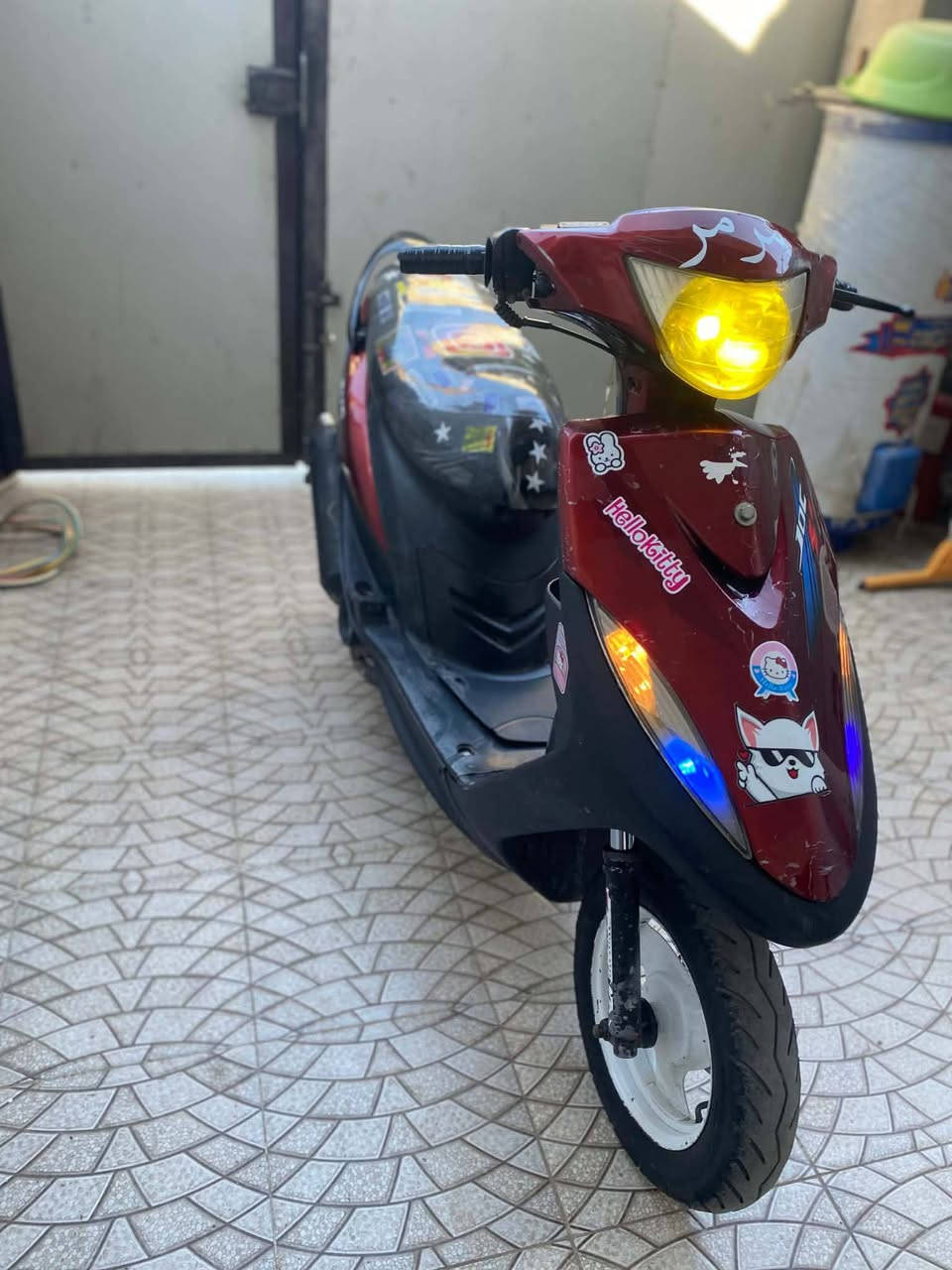 السلام عليكم ماكس عدله 
دراجه خير من الله 
بوشه 49 
كلجات رياضي 
دراجه مثل ما بل صوره 
صالنصه FM
 ب 375 و بيه مجال بسيط
و اذا اكو مراوس حسب القناعه 
متواجد خاص 
واتساب . ***********
