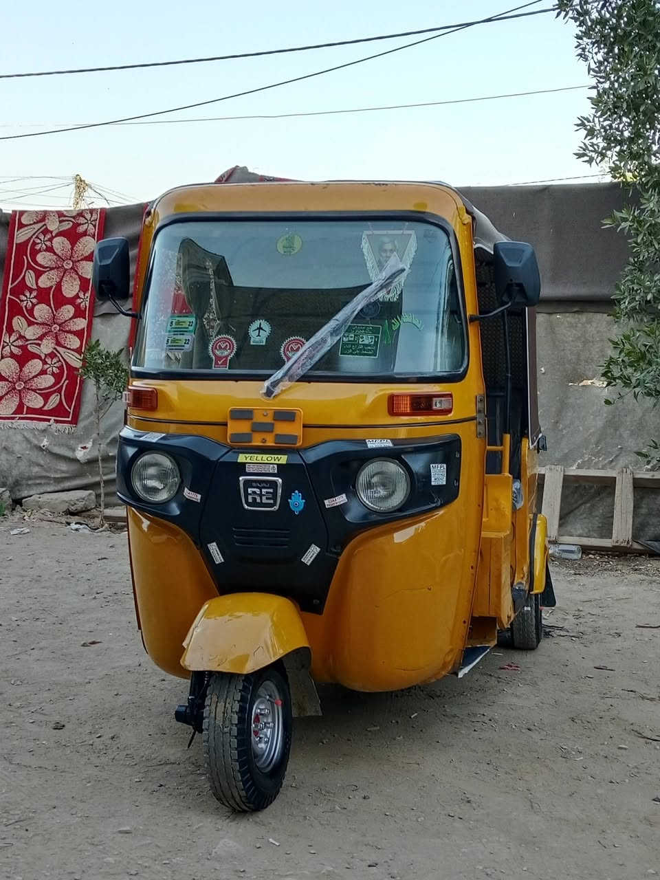 من رخصة الادمن
السلام عليكم.    تكتك 20شهر 11
اوراق البغدادي بسمي كهربائيات كلهه جديد تخم تاير جديد
 التكتك علا وضع الشركة 
بدون اي حادث تكتك مال جناي مو مال بياع شرة 
السعر   5،500بيهه مجال شي قليل هاي مال جناي 
مكان كربلاء حي العسكري 
الاتصال بالرقم 
***********
