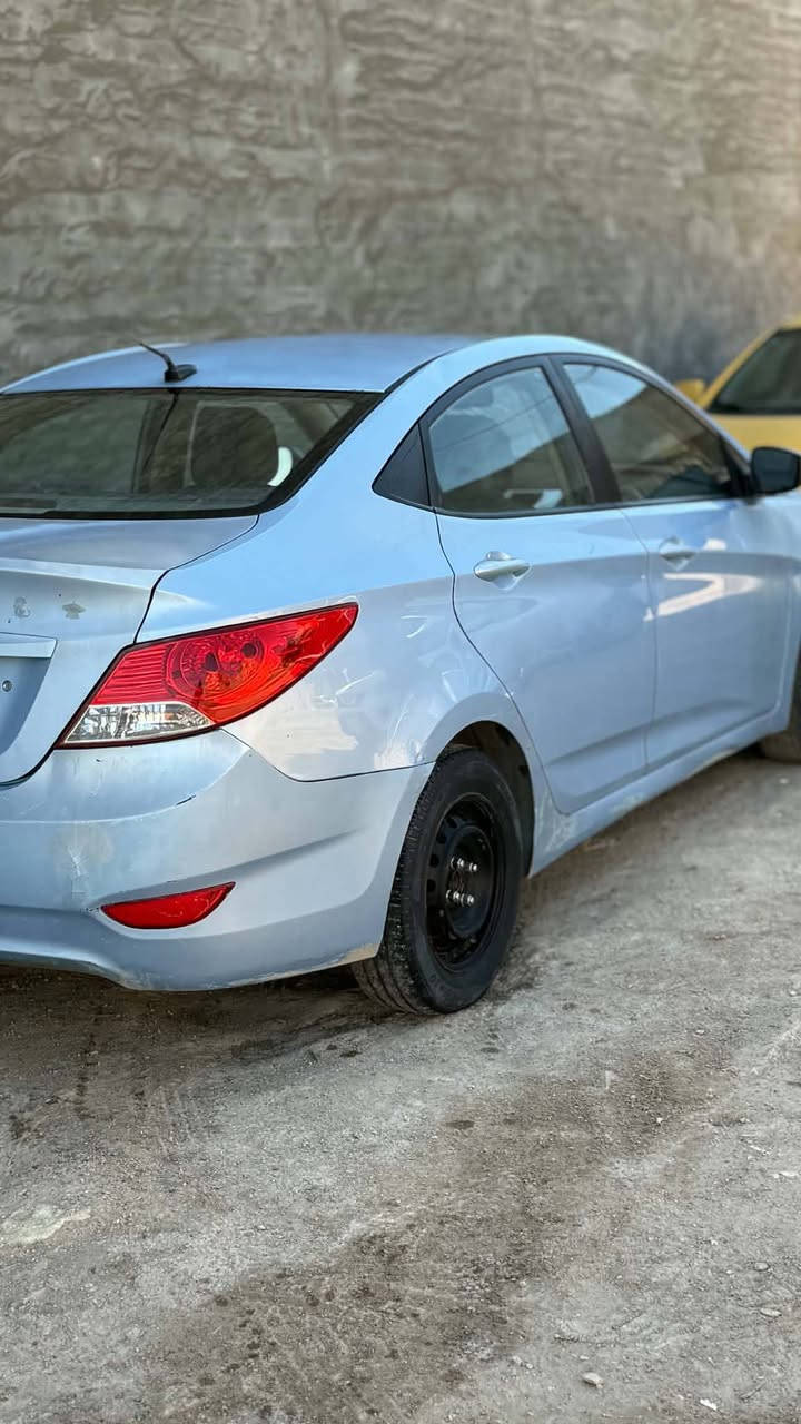 سلام عليكم اكسنت 2014 وارد امريكي محرك 1600 gdi لون بحري 🩵 بيها بنيد والچاملغات الاماميات مصبوغه ودعاميه مبدله بدون دواخل والجنطه والدعاميه الخلفيه جاره رقم بغداد مشروع وطني سياره كير محرك كله مكفول سعرررر ((88))  وقابل للتفاوض *********** مكان سياره بابل
