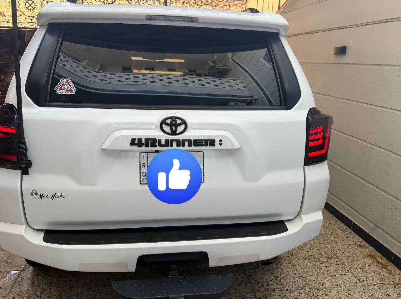السلام عليكم
اخوان رايد مراوس برادو 6 سلندر عندي 

TOYOTA  4RUNNER 🔥 

~ موديل 2023

~ تويوتا 4 رنر  

~ وارد أمريكا جاملغ والبنيد 

~ محرك 6 سلندر  / V6 

~ فئة SR5  

~ (  5 ) خمسة  راكب 

~ ماشي 53 الف كم    

~سيارة رقم بغداد الجديد  

~سيارة جديدة بمعنى الكلمة🤏

~ بغداد الشعب

 رقم تلفون و واتساب ☎️

‏‭***********
