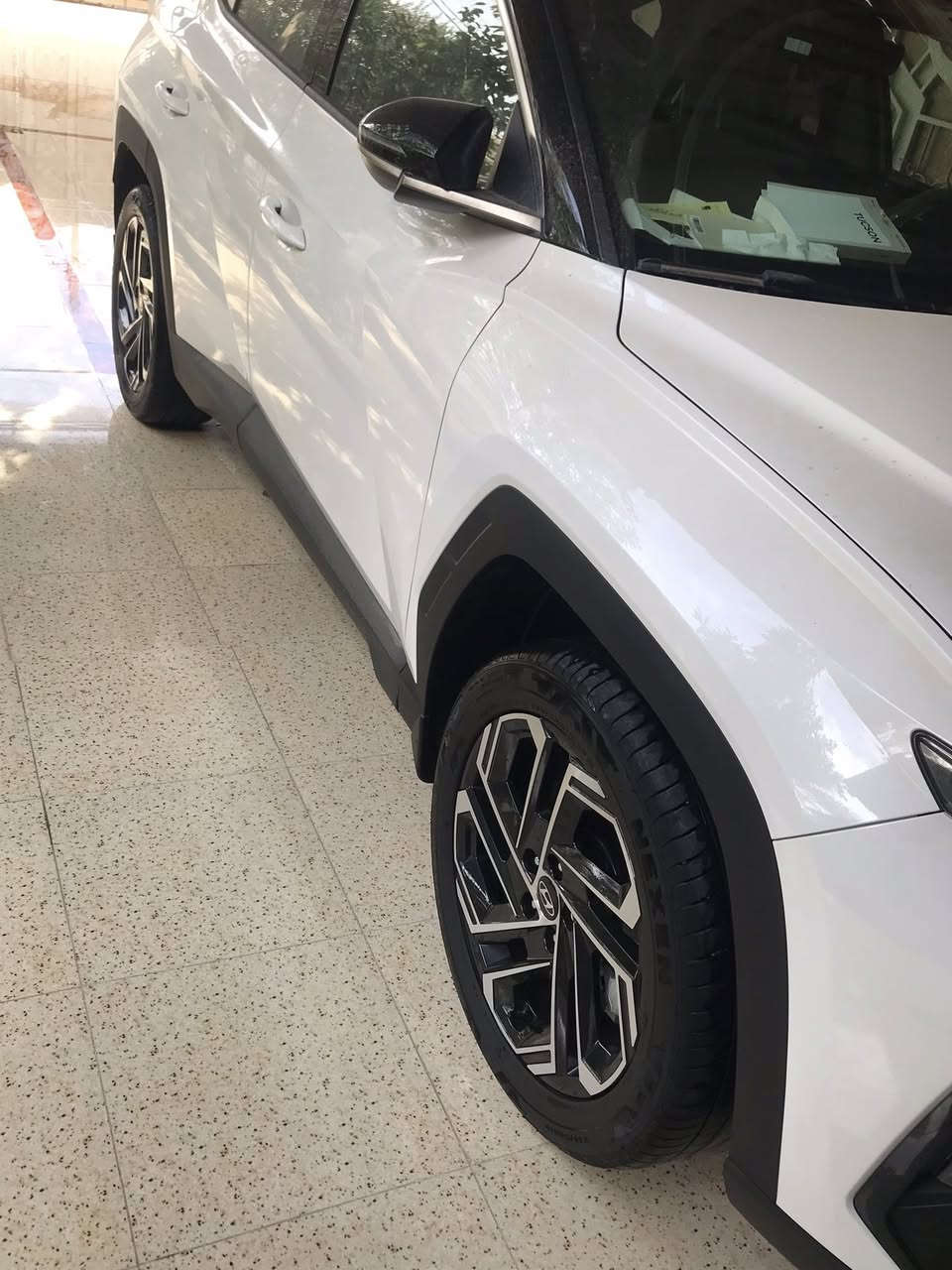 سلام عليكم للبيع توسان مديل 2025 رقم اربيل توكلر ويل 19صندوق كهرباء كشنات تدفئه تبريد ماشيه 2000 الاستفسار ***********
