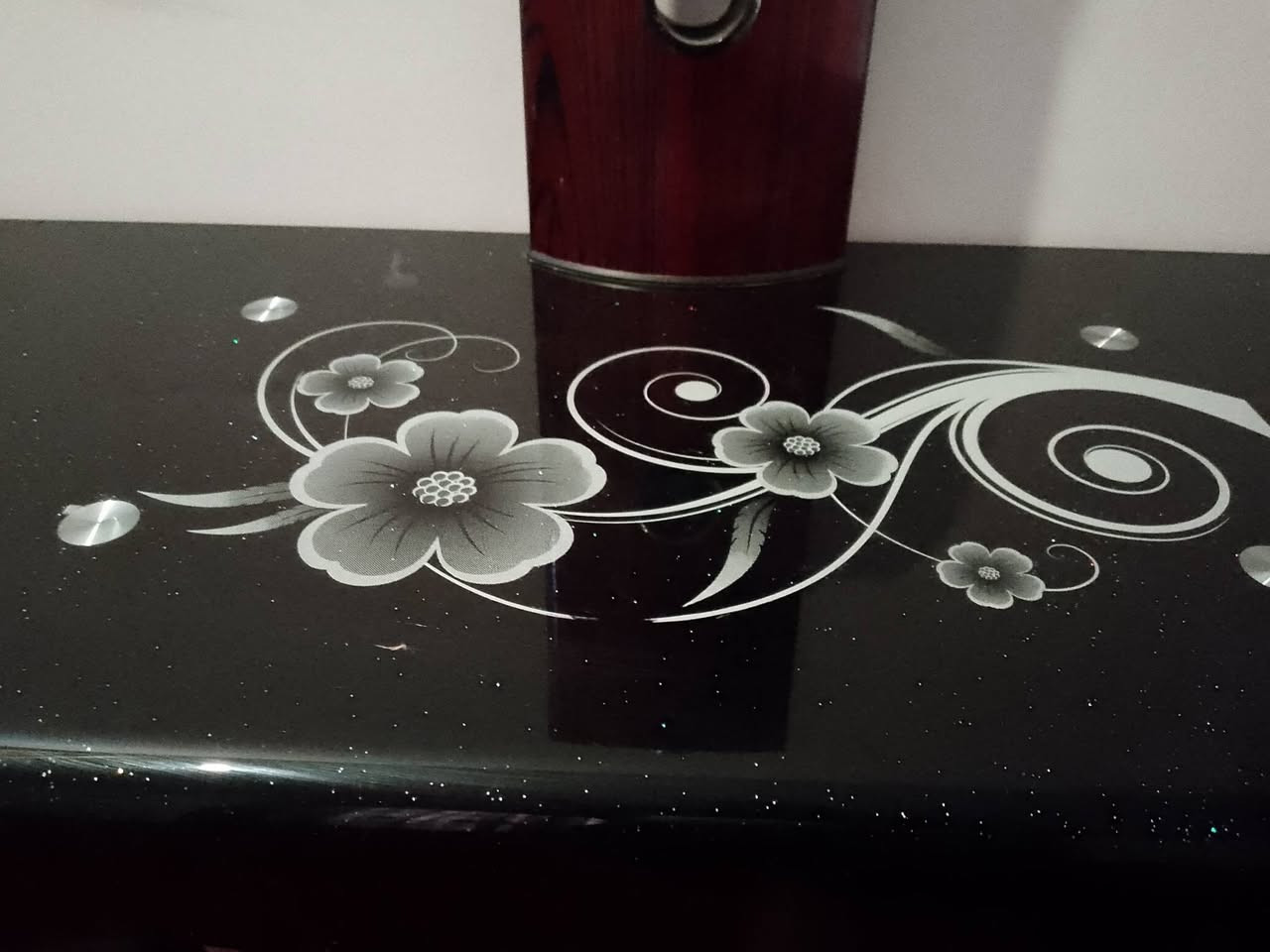 ميز بلازما نظيف وزوليا قياس 4في 3 سعر ميز 25 والزوليا 40 المسيب ***********
