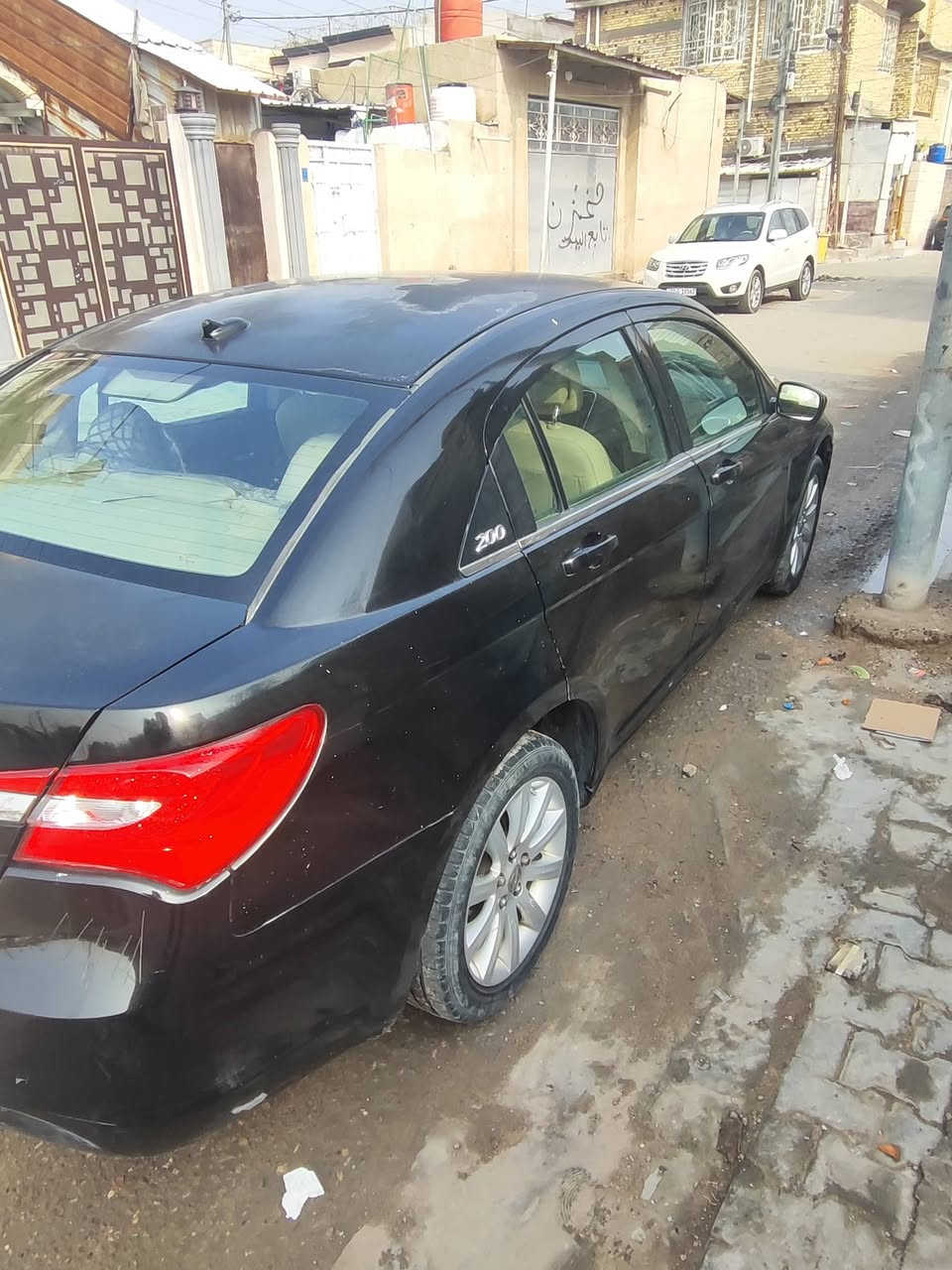 c200موديل  2013
السيارة كلشي بية شغال 
كشنات كهرباء
لدات  زنون 
تبريد. ثلج 
كير مكينة كفالة 
سنوية 2028 تحويل ثاني يوم 
شاشة وكامرة 

جراد قليل بل بنيد.   والقمارة 
سيارة نضيفة وخير من الله 
المكان  البصرة 
الرقم ***********
