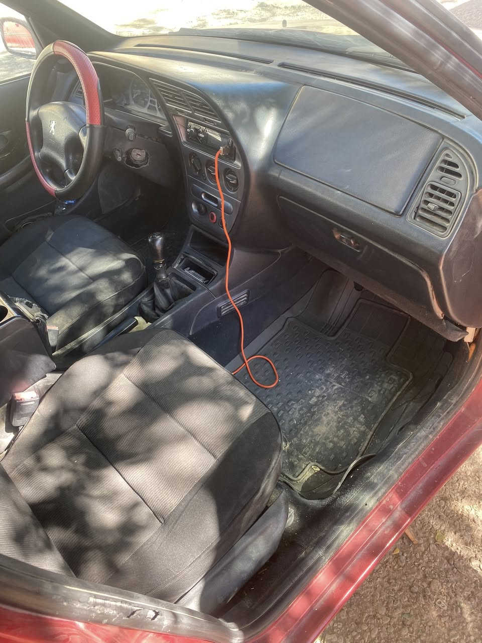 السلام عليكم للبيع بيجو 306
رقم بغداد انكليزي بسمي تحويل من الصبح 
تبريد تدفئه محرك بحاله جيده جدآ حداديه 80‎%‎ 
غرفتها نضيفه وحلوه السياره مصبوغه عام جمالبه بدون حادث السياره خير من الله الاستفسار *********** سعر 45$
