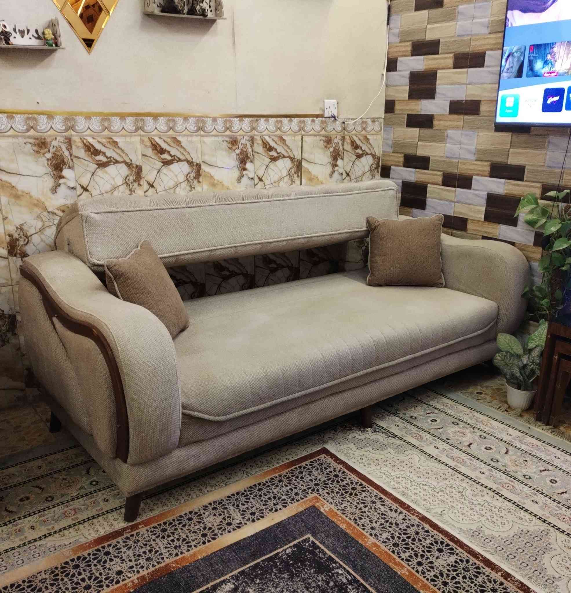 تخم تركي مودرن ٧ مقاعد قلاب القنفة الجبيرة نظام سرير تصميم حديث قوي تكمة ثكيل خشب بلوك وسيورة  اسفنج طبي بلوستر ظغط سوفت قماش تركي نوع خاولي  استخدام قليل اخو الجديد شخط ما بي نظافتة ١٠٠ ٪ نظيف جدا مبي اي ضرر... ٥٧٥ وبي مجال بسيط للشراي بغداد, العراق


**إذا كنت صاحب هذا الإعلان وتريد حذفه لأي سبب، رجاءا أرسل رسالة إلى الدعم الفني**