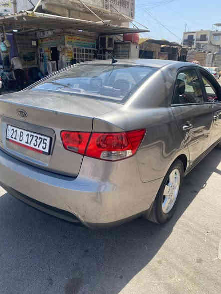 سلام عليكم سيراتو ٢٠١٢ رقم سليمانيه سنويه بااسمي حرك ١٦٠٠ مكفوله من الضربه بيه صبغ حط خطين باب الصدر عكس السايق صدر امامي خلفي جديد تبريد تدفئه تخم تاير كير مكينه مكفولات لسياره مال جنايه متصرف عليه ربع دينار سعره ١١٠ ورقه وبيه مجال للطيبين مكانه بغداد رقمي ***********
