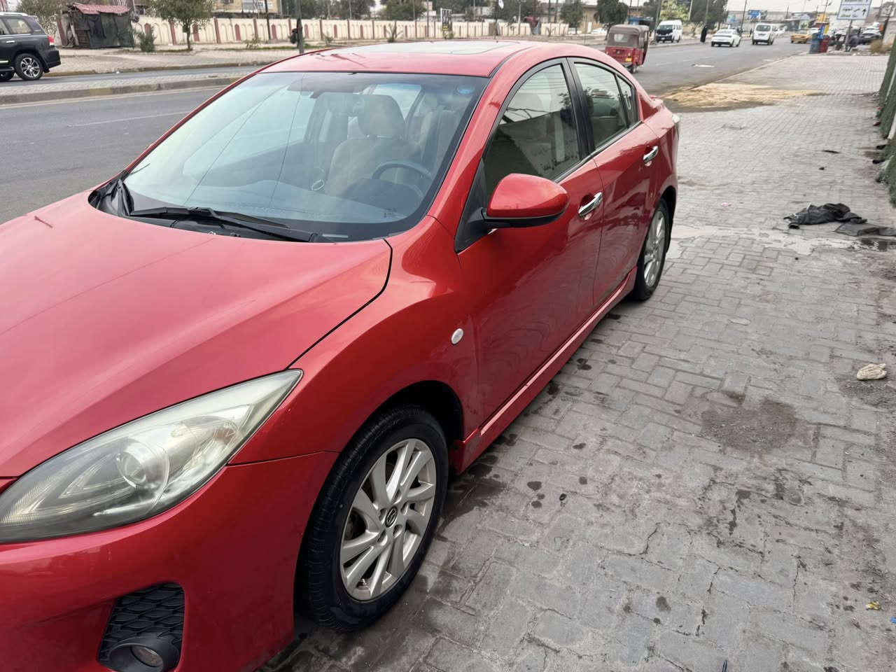 السلام عليكم
مازدا 3  2013 خليجي بدون حادث 
فول مواصفات 
بصمة تشغيل وابواب 
حساس 
كامرة 
شاشة كار بلاي كتر بلادي
ديل شاشة فول تحكم 4 جهات 
ويل كب 
دوس رياضي وسبادر بلادي 
مري شفط 
بروجكتر بلادي 
لايت زنون 
محرك 1600 
نقصة صدر  
 
المكان بغداد  الكرخ مقابيل حي الحسين 
***********
السعر 93 $
