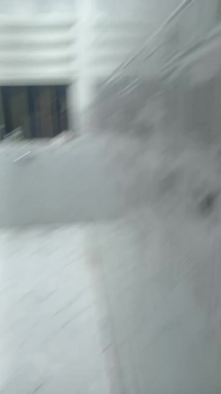 مشتمل للببع مساحه ١٢٥م طابق واحد غرفه وملحقاتهه بناء حديث فول سيراميك الفلوحه الشهداء قرب جامع السلام السعر ٨٠ بيع مستعجل للتواصل *********** بي واتساب
