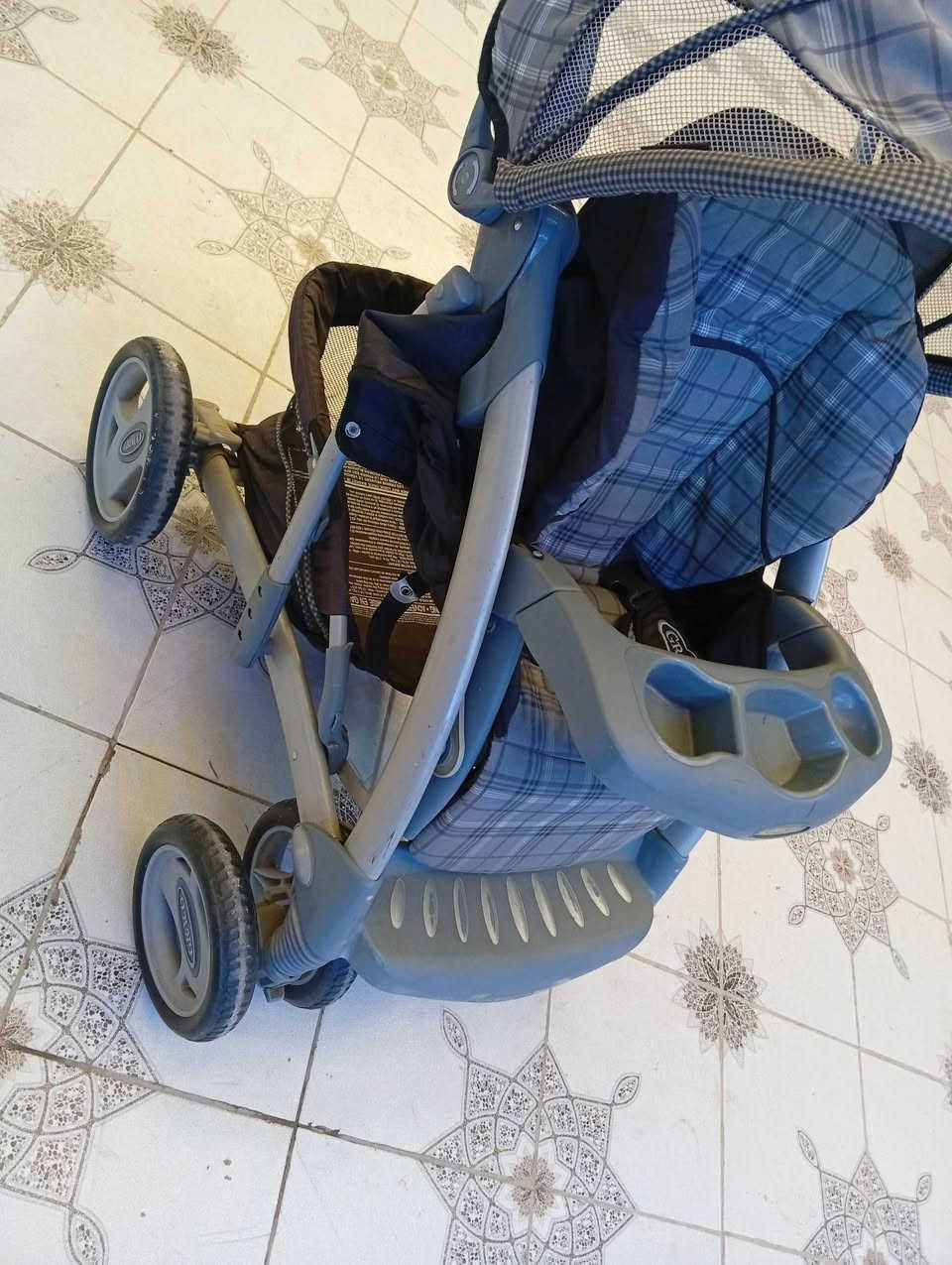 عربه اطفال جراكو ب50


**إذا كنت صاحب هذا الإعلان وتريد حذفه لأي سبب، رجاءا أرسل رسالة إلى الدعم الفني**