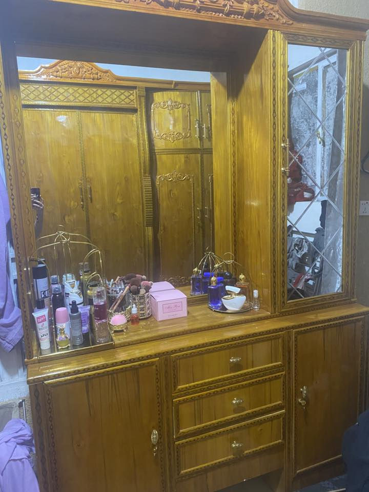 السلام عليكم غرفه جديده استعمال 6 اشهر لعرسان البيع بسبب انتقال لمكان اصغر نظافه  100‎%‎ 
السعر شراء بمليون ونص 
البيع بمليون وربع وبيها مجال 
الموقع بغداد او ديالى


**إذا كنت صاحب هذا الإعلان وتريد حذفه لأي سبب، رجاءا أرسل رسالة إلى الدعم الفني**