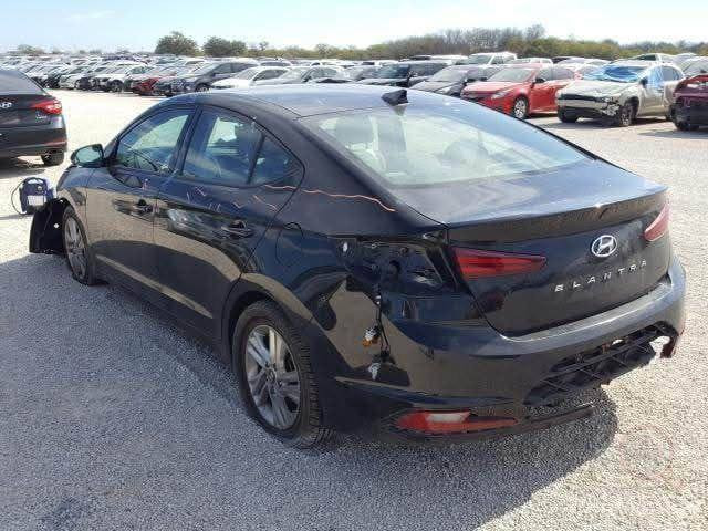 سلام عليكم
الانترا 2019 صور حادثها وسونار بل منشور 

كيرAT انضمه قياده 3

تخم تاير باتريد جديد 

حداديه جديده

منضومه غاز بيها 

مشط جديد

رقم قادسيه

مصفره هيئه وغرامات سياره جاهزه

سعر130 وبيها مجال

الاتصال ***********
