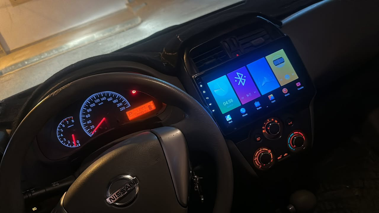 صني لاكشميباي ٢٠٢٠ ماشية ١٣٥ الف حادثها خلفي وبجم كبس صندوك مبدل وبيها وسياره نظيفه وكاعده شاشة وكاميرات امامية وخلفية تبريد ثلج بدون مشكلة وبيها بارد شويه يم جاملغ السايق 
***********
