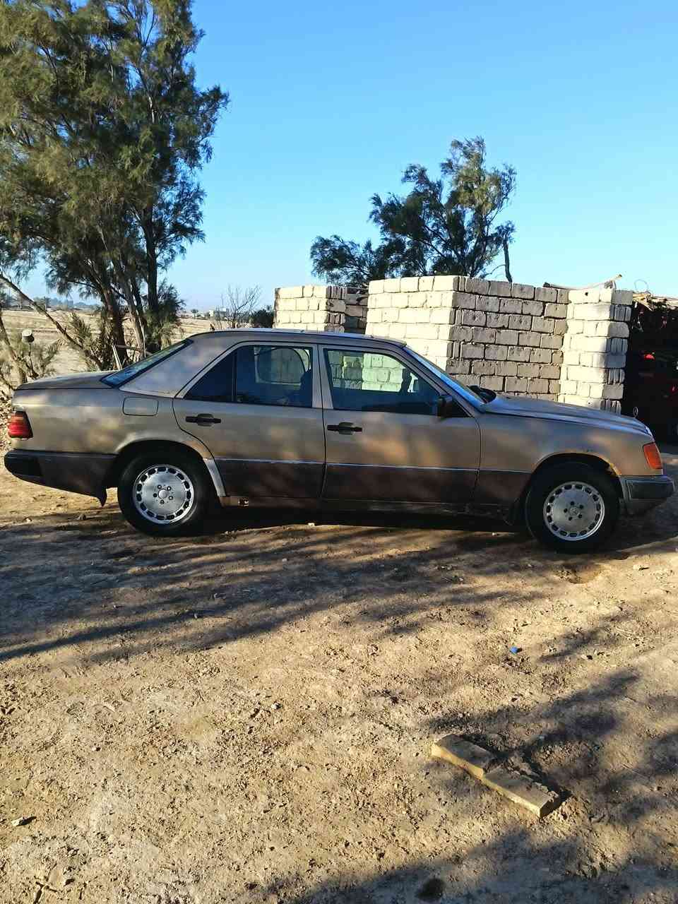 سلام عليكم مرسيدس دب مديل85 محرك والكيربطه ثنين ونص  رقم بغداد نكليزي بسمي تحويل جديد سنويه نهايت ال29سياره كهربيات كله شغاله محرك شرط حاويه كير، تخم تاير سياره بيه جرد سياره شرط لا ضربه ولا كص خاص موجود السعر 35وبيه مجال مكاني بابل الشوملي تبريد فقط بس غاز ***********
