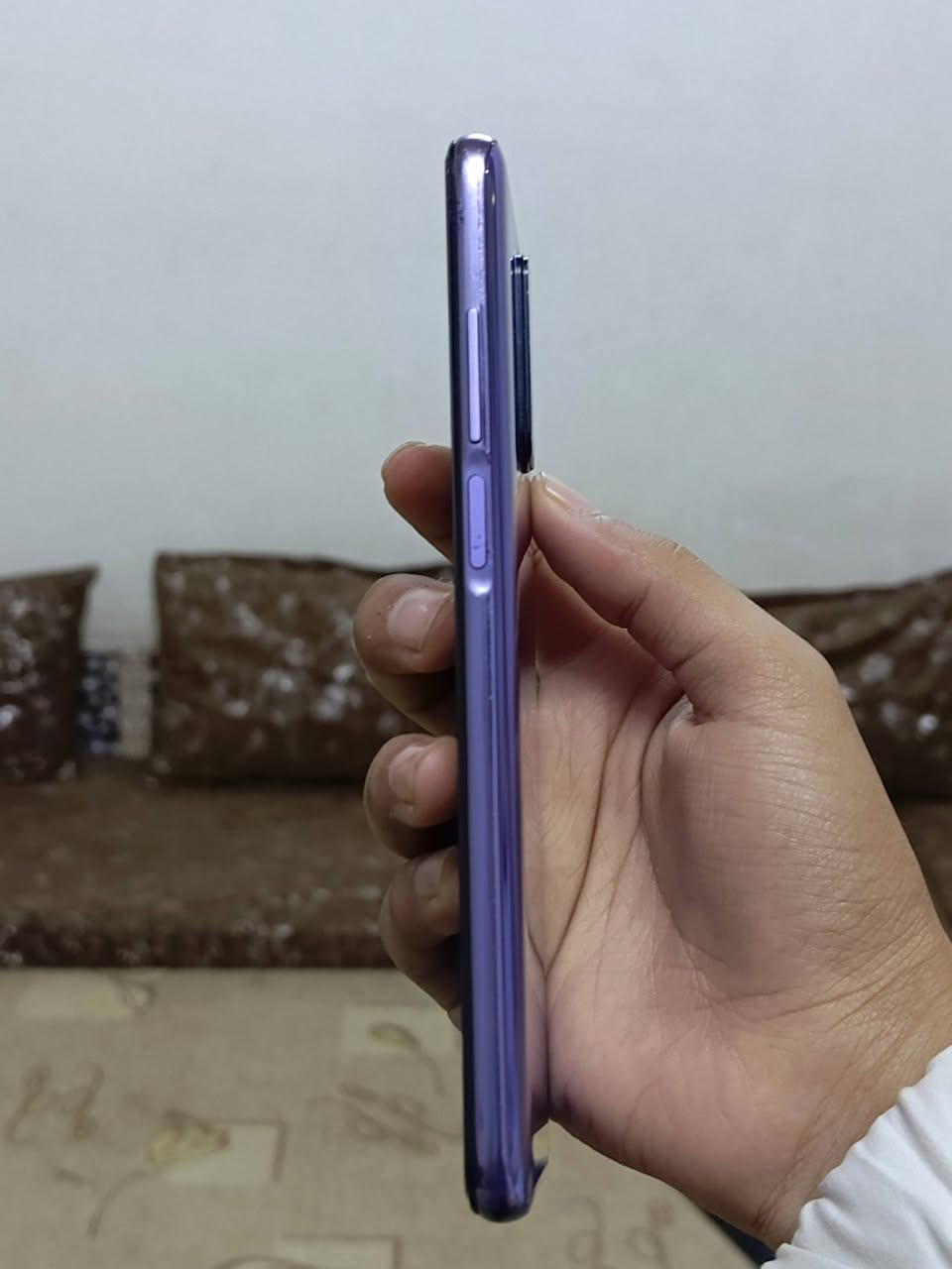 بوكو x2 ذاكره 128 رام 6
كاميرات فول طبع 64 بصمه جانبيه 
*********** واتساب
