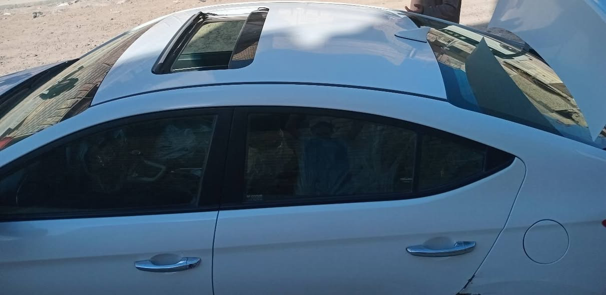 السلام عليكم ورحمة الله وبركاته 📢
سيارة النترا 2018 
وارد امريكي🇺🇲
سيارة جاهزة من كلشي 🚗✅️
حادثها مرفوق بل منشور✅️
وسونار مرفوق كذلك ✅️
مكاني بغداد العبيدي 📍
للاستفسار📞:***********
للاستفسار📞:***********
السعر 117$ وبيهه مجال حك الجيه
