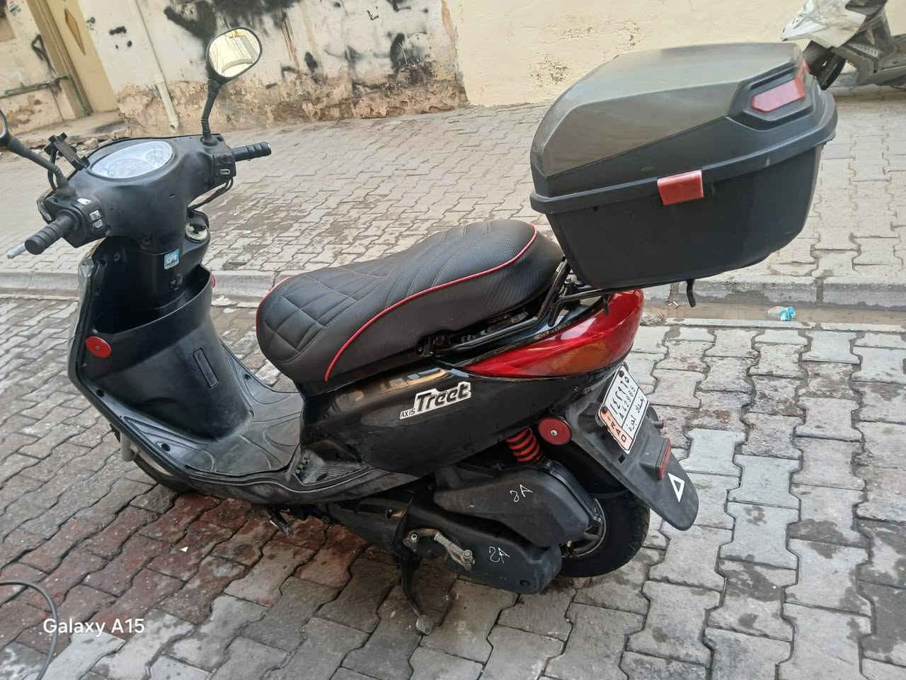 دراجه لكزز جديده مال رمبه نوزل خطين مكينه ناعمه شلعه معدل ربع نكره كفرات اصليه كهربائياتها كلها شغاله دراجه تتعب دكول جديده مكفوله اي نقص مابيها السعر 750 الف العنوان بغداد رقم ***********
