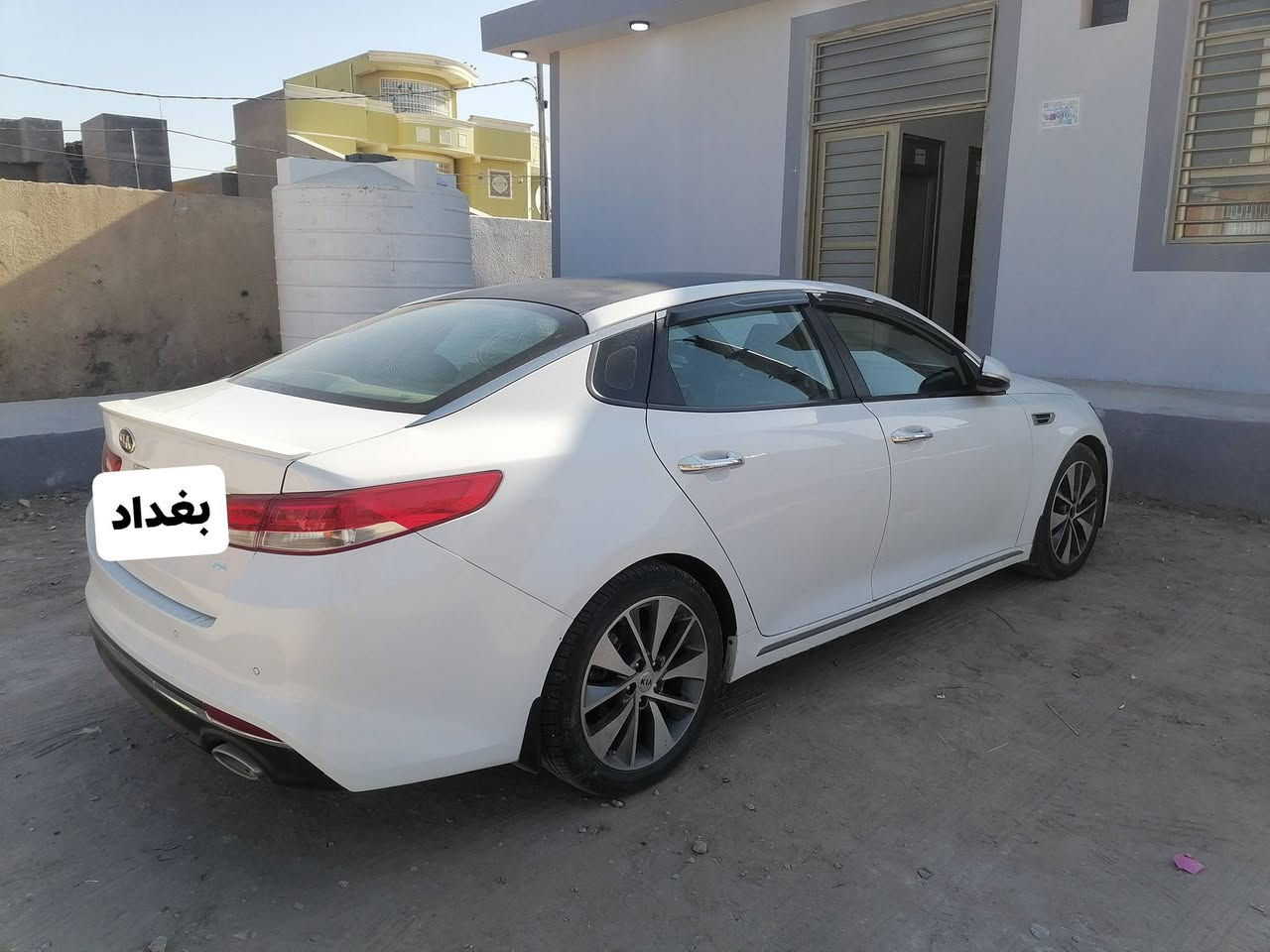 السلام عليكم
سيارة كيا اوبتيما2018 خليجي
مكفولة من الضربة القوية
مواصفات
*كير ومكينة وتبريد وكهربائيات بحالة ممتازة
* بصمه تشغيل أبواب 
*بصمه ترحيب 
*مري شفط 
*أشاير بالمري 
*صندوق ذكي فتح عند التقرب
*شحن لاسلكي
*قفل امن
*شاشة
*حساسات امامية
*كشنات جلد
*قطعتين تبريد
*كشن كهربائي
*تحكم ستيرن فول 
*شفتات بالستيرن 
*حساس خلفي 
*نظام ايكو
*نظام abs +مانع انزلاق
*اضاء النقطة العمياء  
*محرك ٢٤٠٠ دوش
*كير اوتماتيك
خمسه ويل كب  
*كير مكفول
*دبل صالنصه
*تخم تاير جديد
*كروز سرعة
رقم بغداد
السعر 160 بيها مجال
مكان السيارة الديوانية/الحمزة الشرقي
***********
((((((مكلف بالنشر)))))
