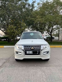 بعد التحية والاحترام  باجيرو 2019  حبتور   علامات ذهبيه  خليجي نظيفة ج...