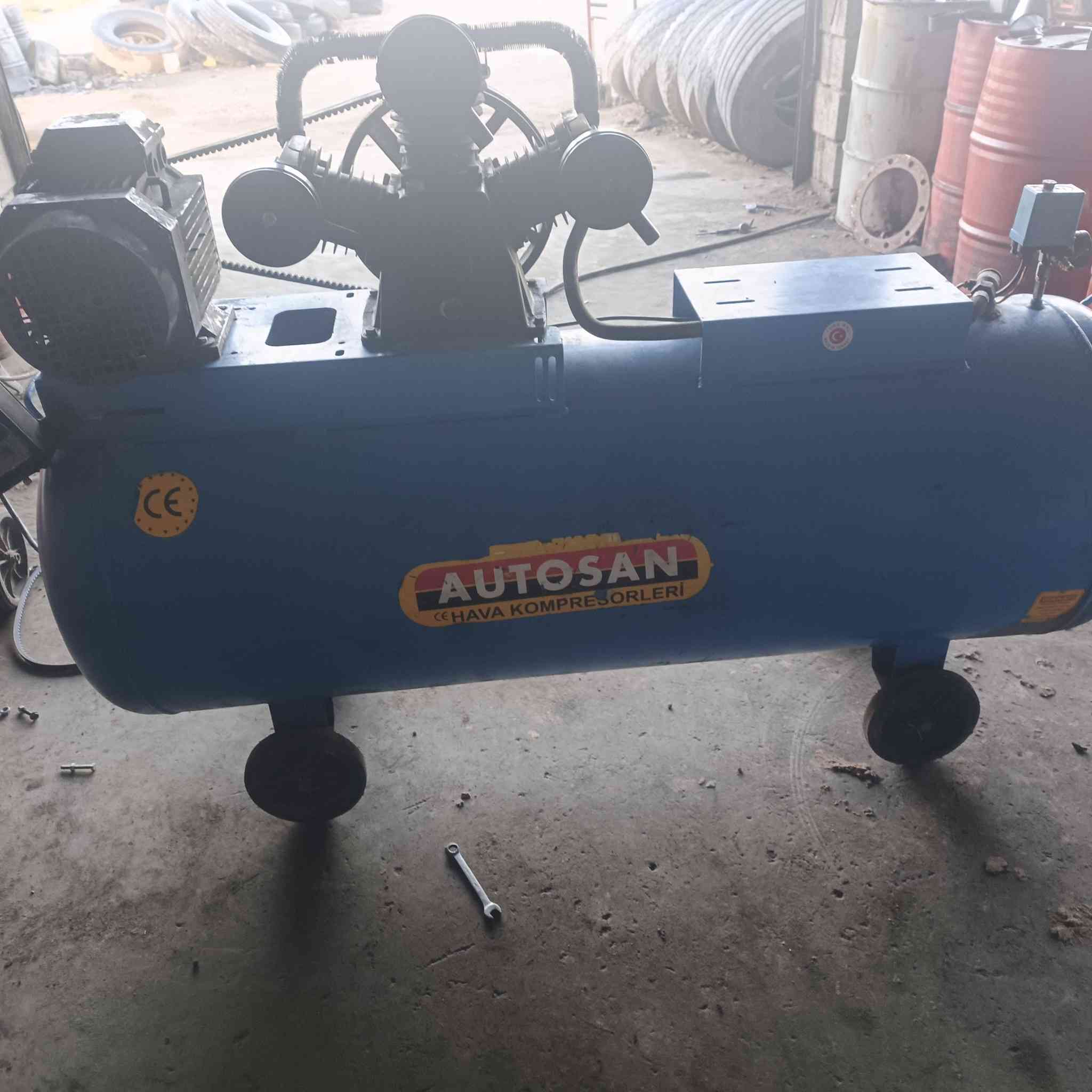 كمبريسر 550 كمبريسر شركه مستخدم اسبوع السعر 850 الشراي خابر***********
