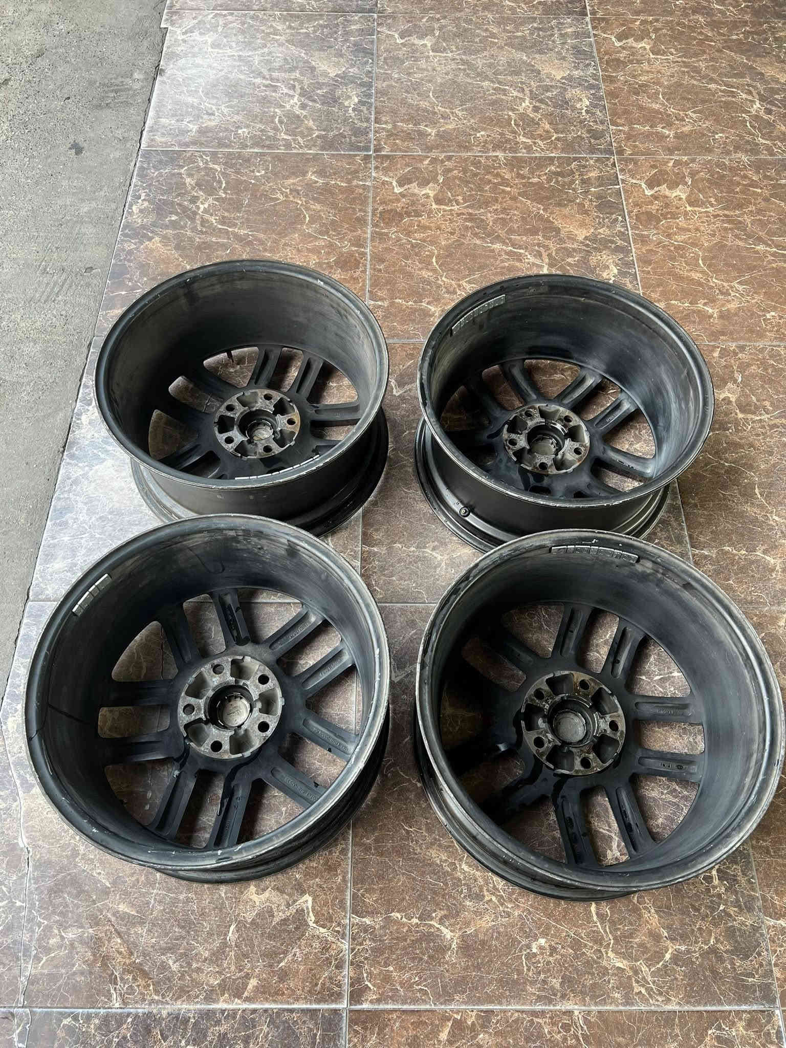 ويل جيب درونكو حجم 18  السعر 250$ بها مجال
العنوان دهوك *********** ***********
