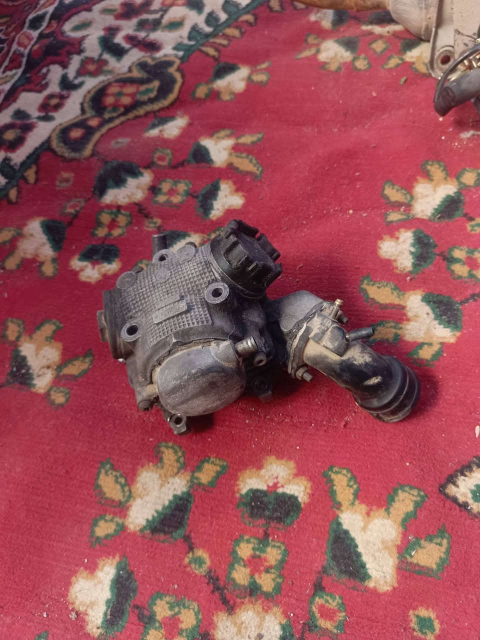 السلام عليكم غراض فراشه للبيع بسعر مناسب الي يريدهن يتصل على الرقم ***********
