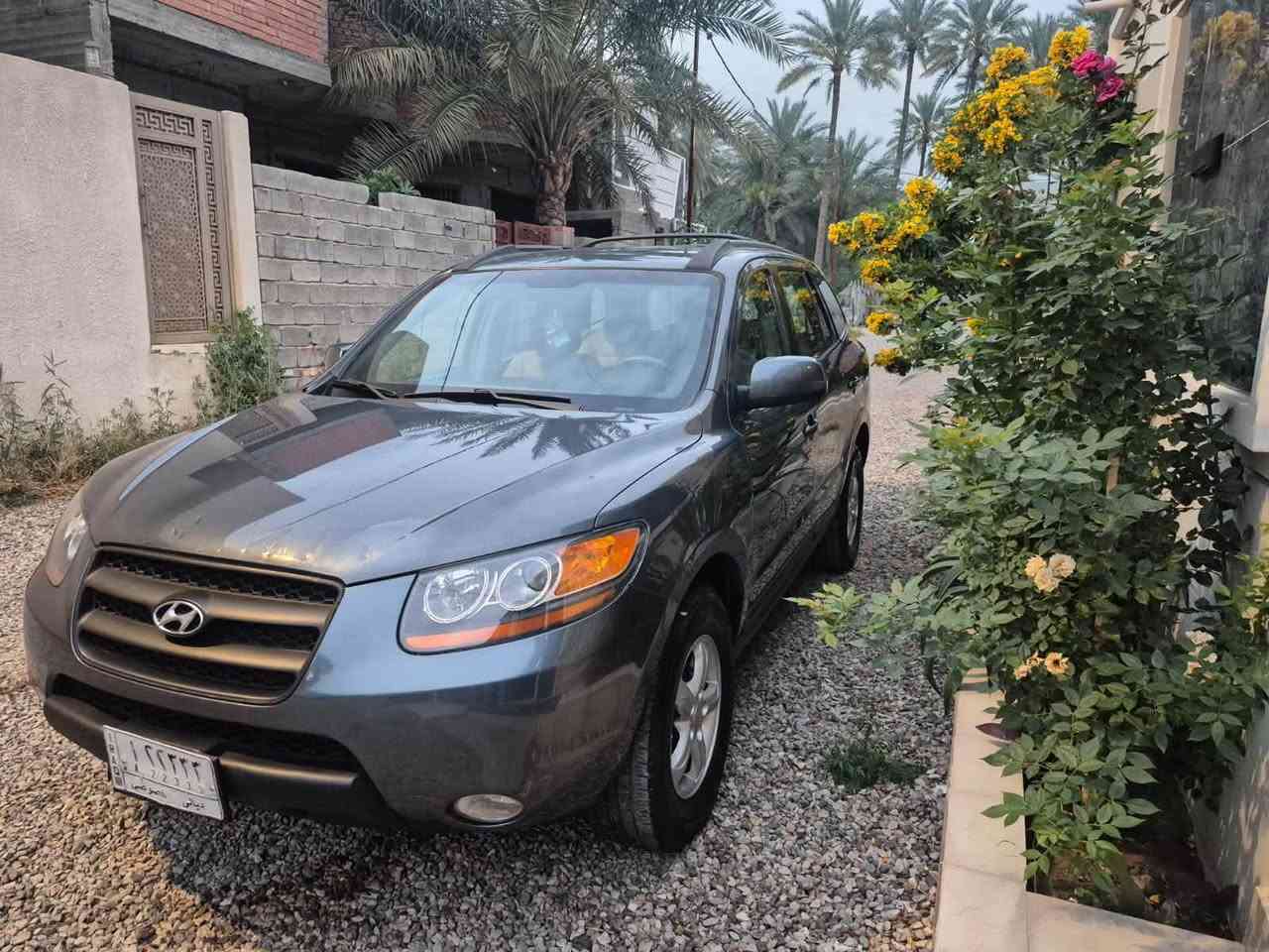 السلام عليكم
للبيع فقط هونداي سنتافي 2008
المواصفات:-
محـرك ستة سلندر 2700
تحكم ستيرن جهتين
سبعة راكب
شاشة أندوريد وكاميرة خلفية 
تخم تاير جديد
بيها قطعتين صبغ السيـارة كاملة 
وبدون اي نقص 
كير ومحرك كفاله بشرط
رقم ديالى مميز (22333) بأسمي 
السعر 120 وبيه مـجال بسيط   
للاستفسار :- ***********
