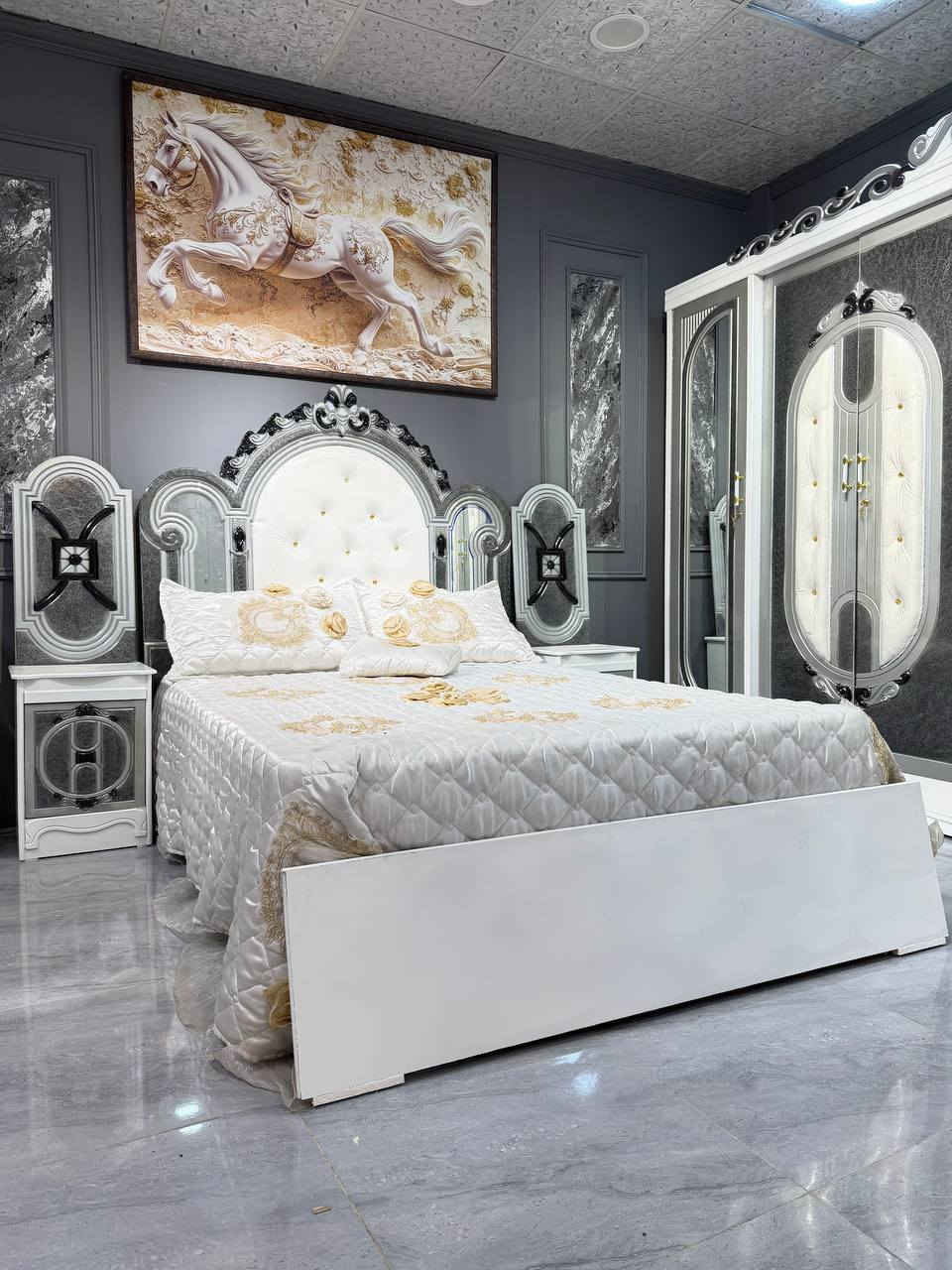 بێد (تەخت): بلۆک، ٦ قاچی هەیە.
درێژی بێد: ٢٠٠ سم.
​پانی بێد: ١٦٠ سم.
​پشتی بێد: بە بڕاغی (قوفڵ) جێگیر دەکرێت.
​🔴 گەیاندنمان هەیە


**إذا كنت صاحب هذا الإعلان وتريد حذفه لأي سبب، رجاءا أرسل رسالة إلى الدعم الفني**